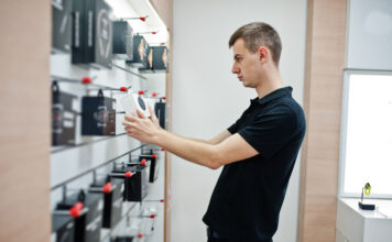 Страховка, гарантия, кредит: как не уйти из магазина с тем, что не планировал покупать